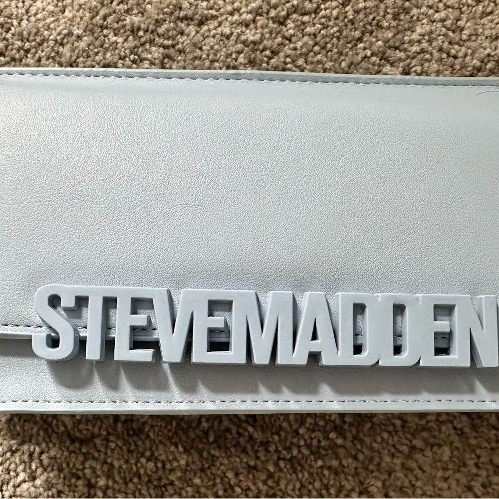 Steve Madden BCabbyy Faux Leather Wristlet Ice Blue - Picture 10 of 10